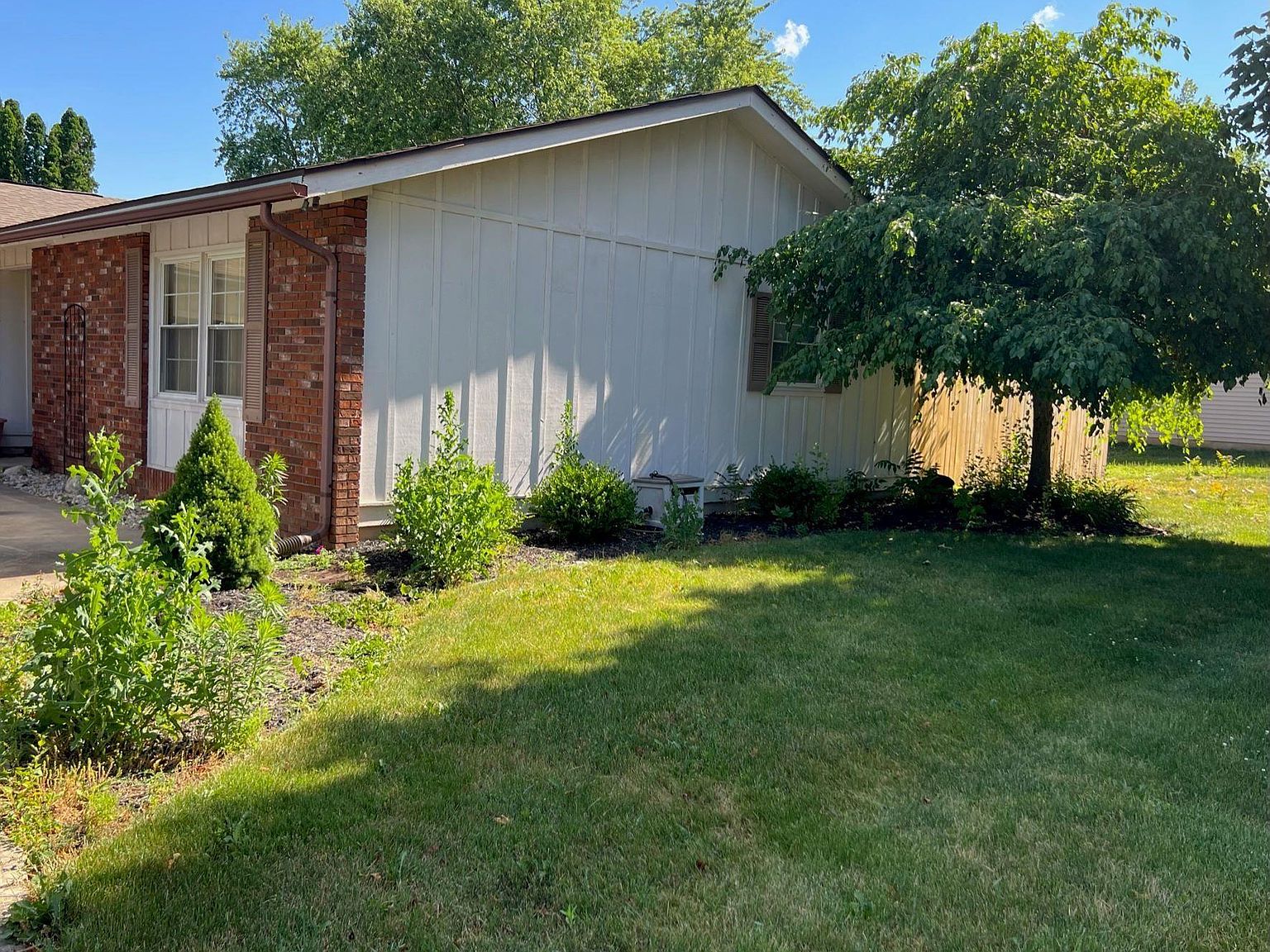 105 Locust Dr, Gas City, IN 46933 Zillow