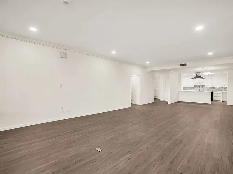 6335 W Northwest Hwy #411 — Photo 5
