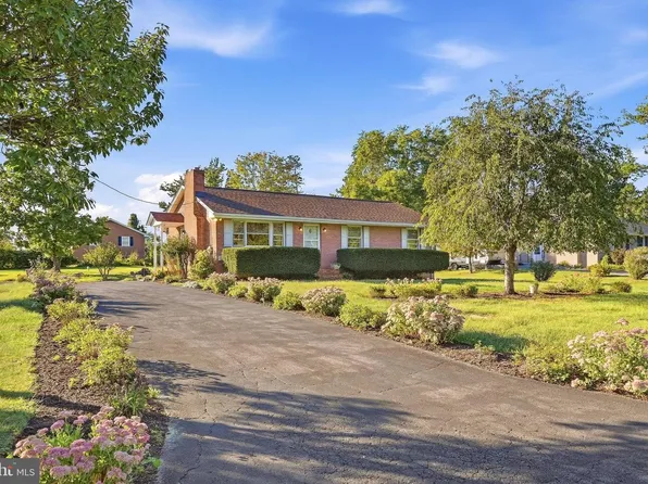 306 Poe Dr, Front Royal, VA 22630