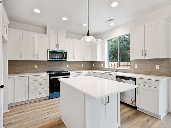 4th image of 1141 Rachel Ln