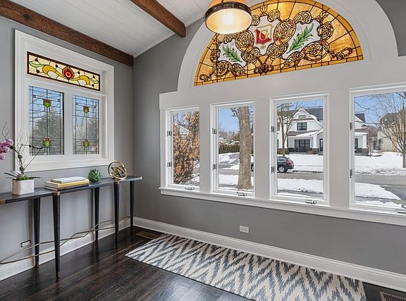 4th image of 385 Jefferson Ave