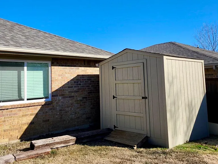 1321 Homestead St — Photo 16