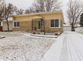 1278 Rohe Ln, Crete, IL 60417