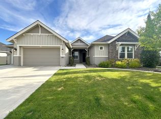 1421 W Whitehall Dr, Meridian, ID 83642