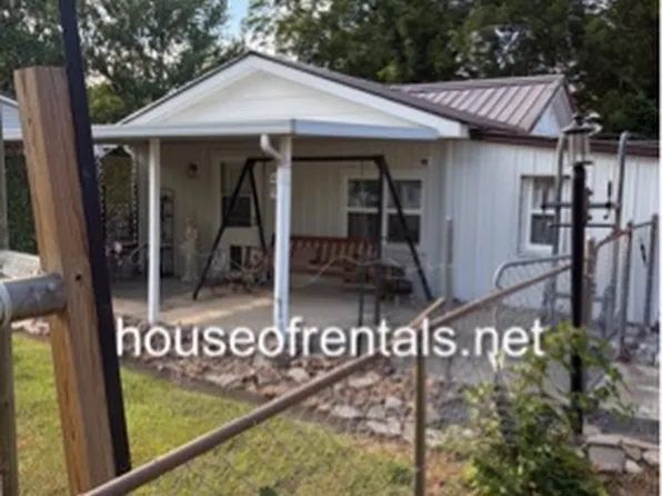209 S Royal St, Royalton, IL 62983