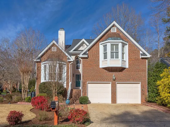 315 Fairwinds Dr, Cary, NC 27518