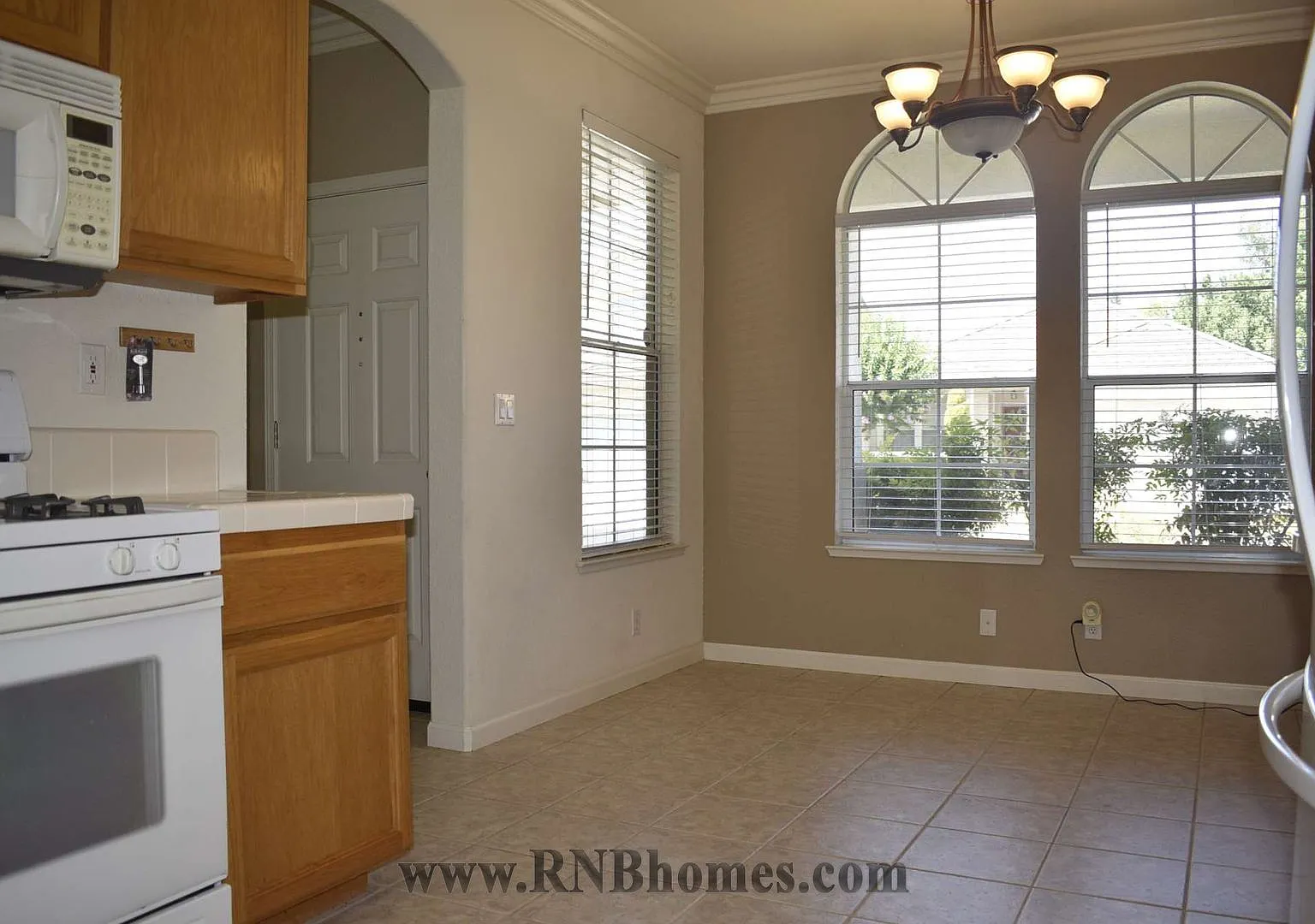 Quiet Star Court 309 — Photo 2