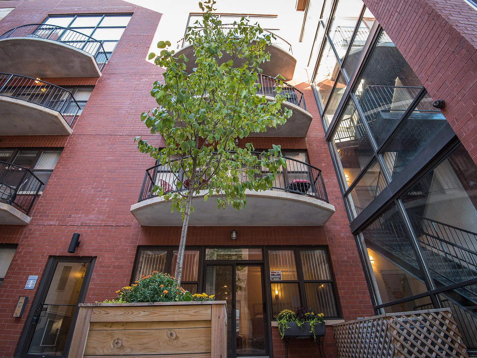 Riverview Terrace — Photo 3