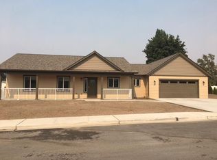 135 Manzanita Dr, Manson, WA 98831