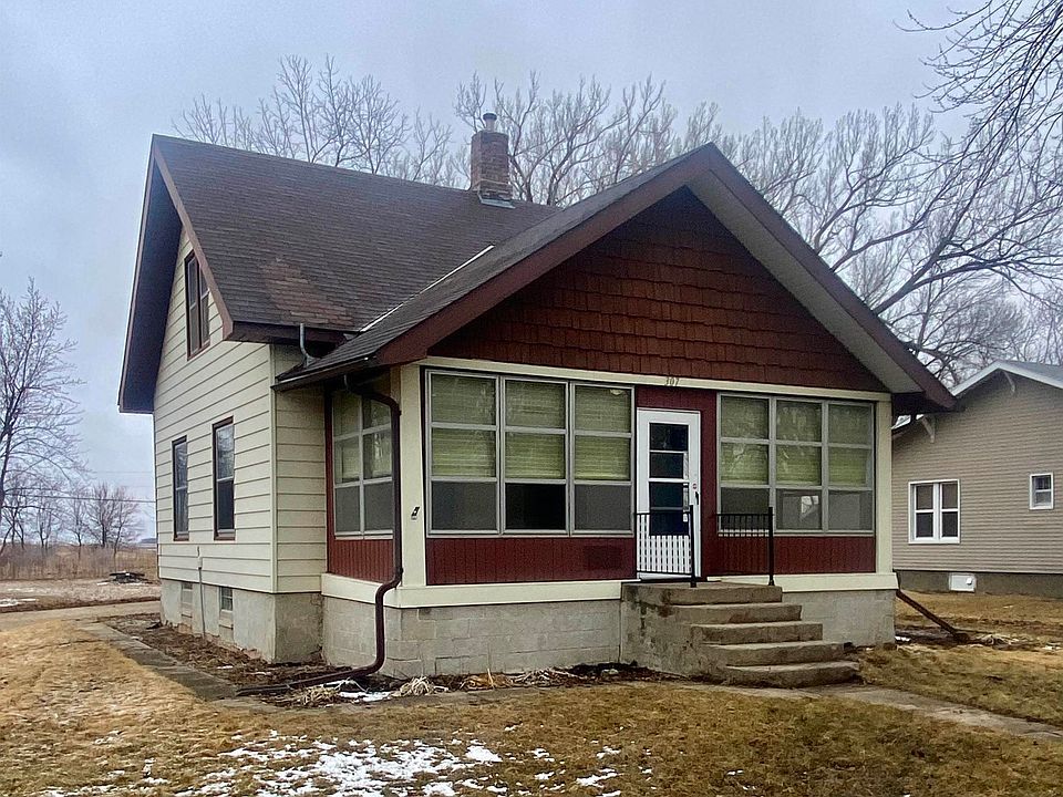 1st image of 307 Avenue D E #E