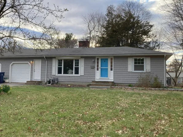 197 Shore Acres Ave, North Kingstown, RI 02852