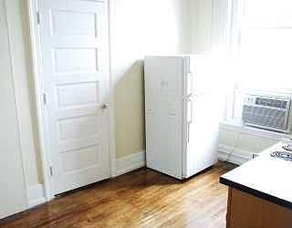 1st image of 900 W Franklin St APT 404