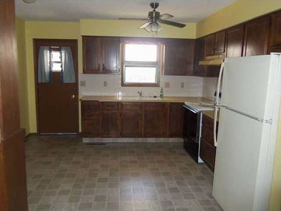 5th image of 205 S Ash St APT 5