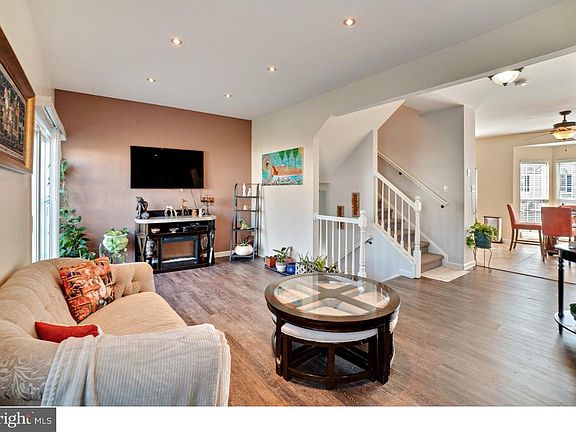 4th image of 58 Alexis Dr