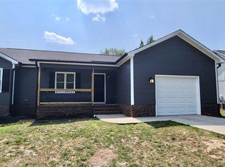 6305 Chagrin Rd, Fayetteville, NC 28311