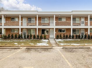 233 1st St, Rochester, MI 48307