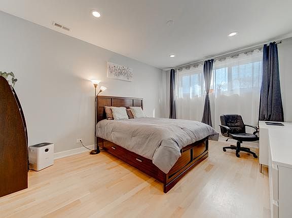 4th image of 4119 N Western Ave #2A