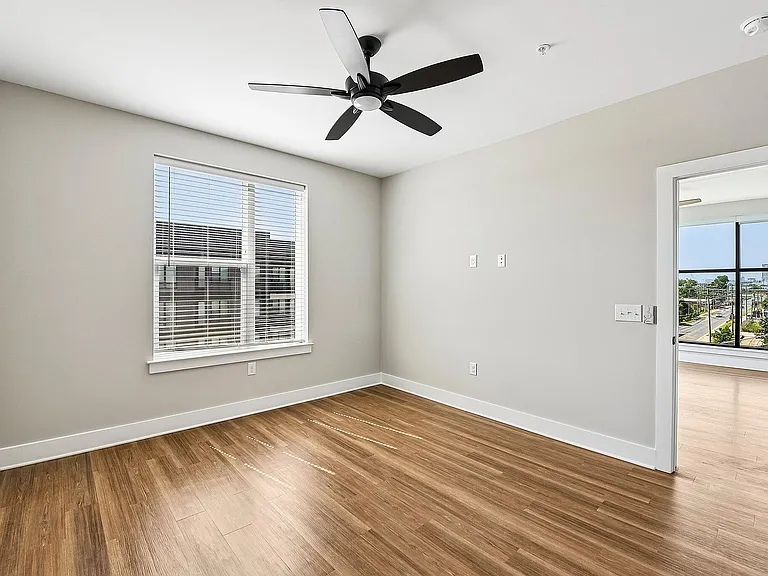 16-web-or-mls-unit 400-S2504-016
