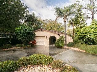1936 Country Club Rd N, Saint Petersburg, FL 33710