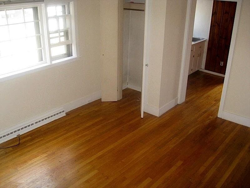 2nd image of 54 Atherton St