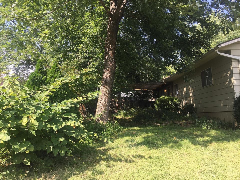 2nd image of 5510 Pershing Rd