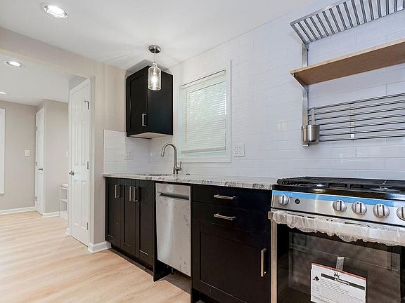 5th image of 2717 S 37th St