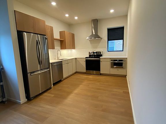 3rd image of 2109 Blaisdell Ave #203