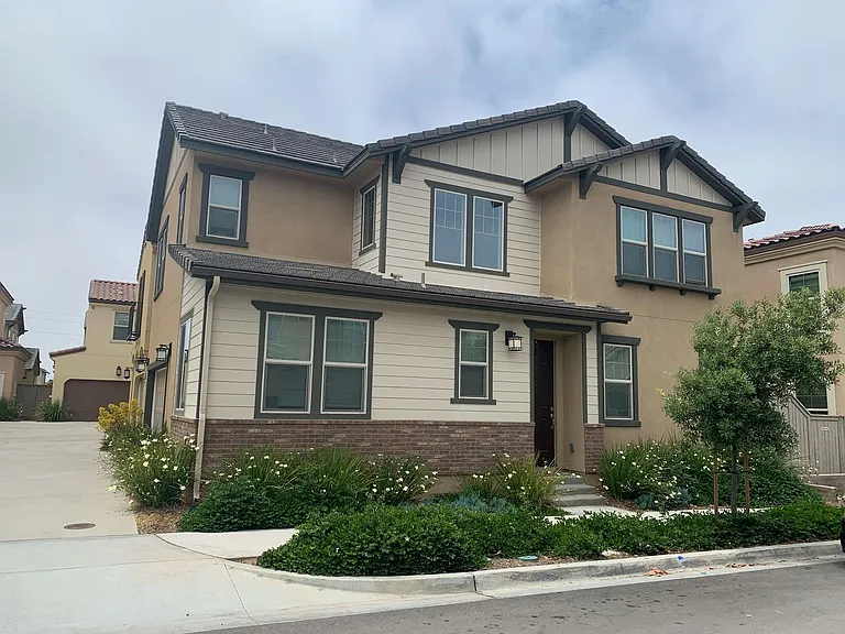 1062 Seaglass Way — Photo 1