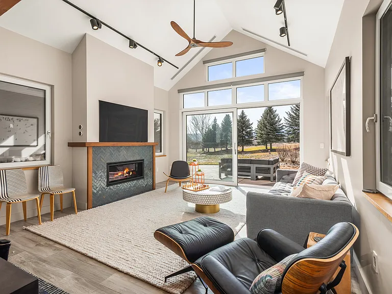 649 Saddleback Rd — Photo 7