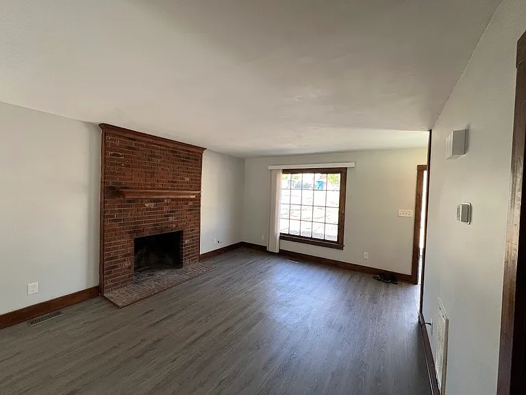 4905 Coral Ridge Ct #B — Photo 5