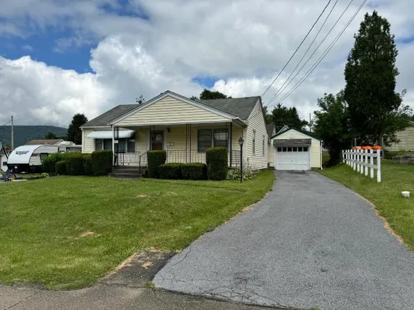 207 Catlin Ave, Port Allegany, PA 16743