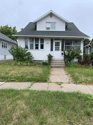 1129 1/2 Pennoyer Ct Photo 1
