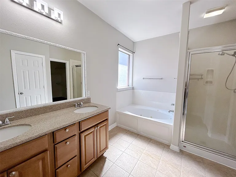 5523 Baby Blue Ln — Photo 34