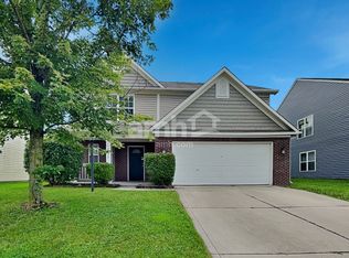 1404 Round Lake Rd, Greenwood, IN 46143