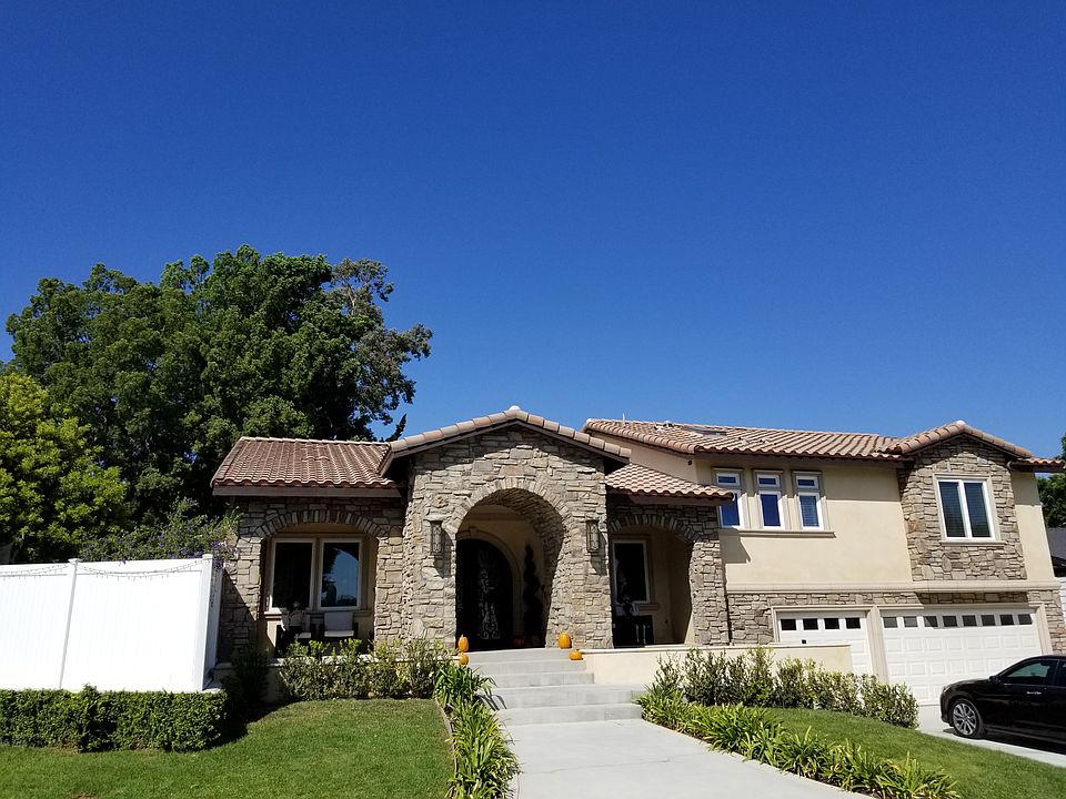 2nd image of 1915 Brentwood Dr