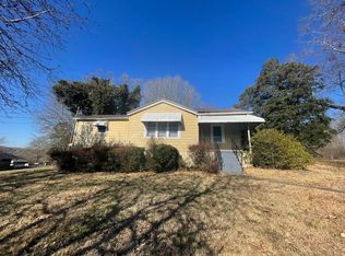 1620 2nd St SW, Hickory, NC 28602
