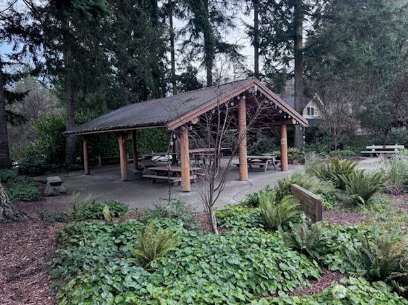 20685 Nachant Drive NE, Indianola, WA 98342