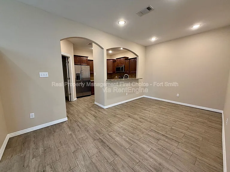 9817 Mylea Cir — Photo 4