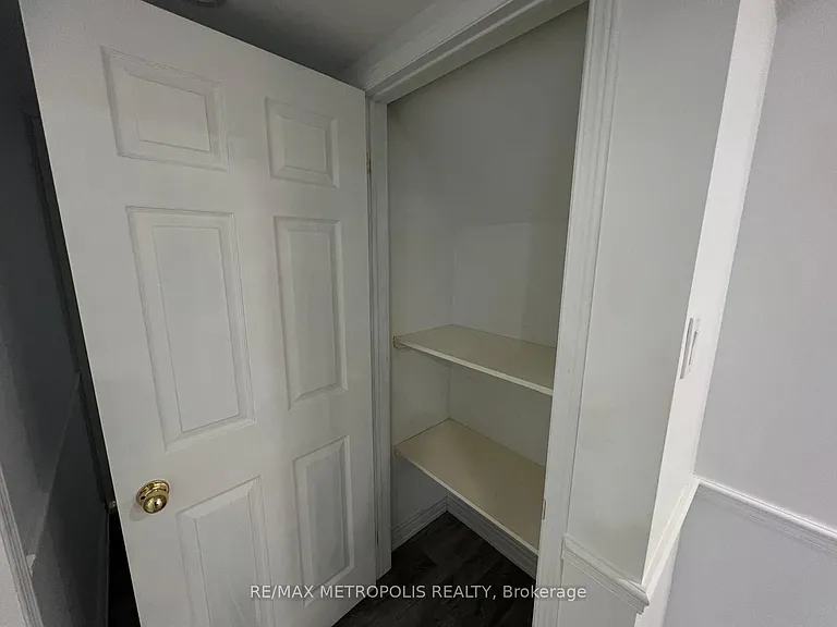 570 Springview Dr #BASEMENT — Photo 14
