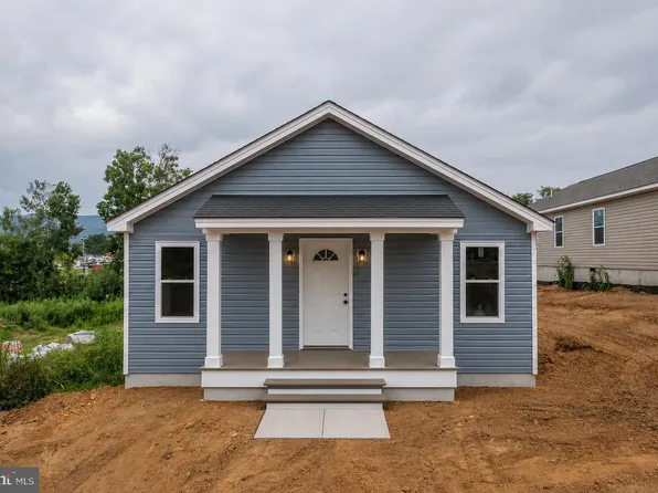 387 Trenton Ave, Shenandoah, VA 22849