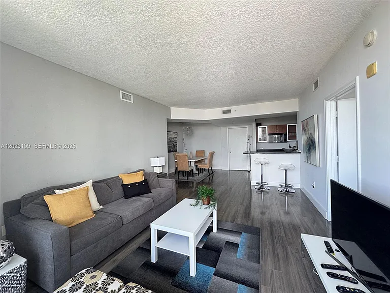 18800 NE 29th Ave #1004 — Photo 5
