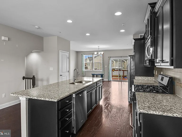 4648 Cambria Rd — Photo 3