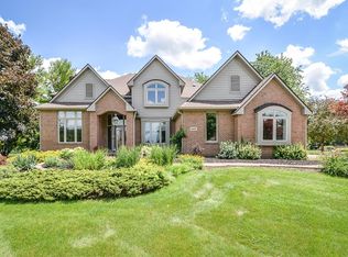 5887 Creekview Ct, Ann Arbor, MI