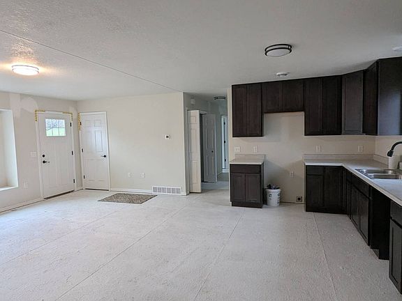 2nd image of 407 S 8th St