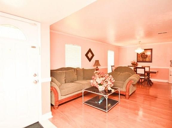 2nd image of 3114 Gayle Dr