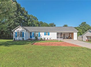 155 Millstone Dr, Lexington, NC 27295