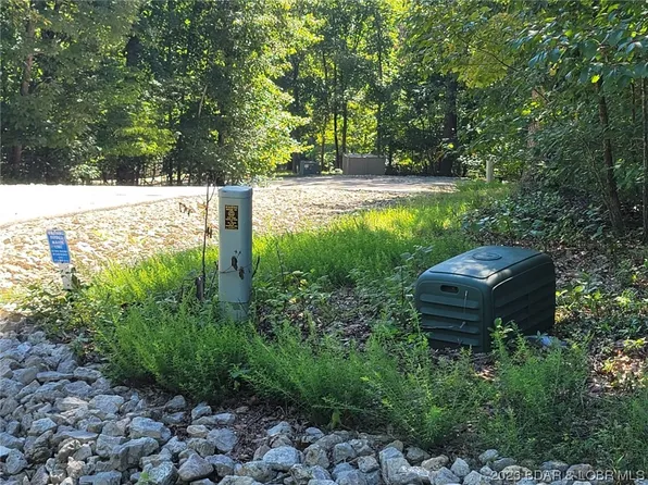 LOT 380 Greensboro Ct, Lake Ozark, MO 65049