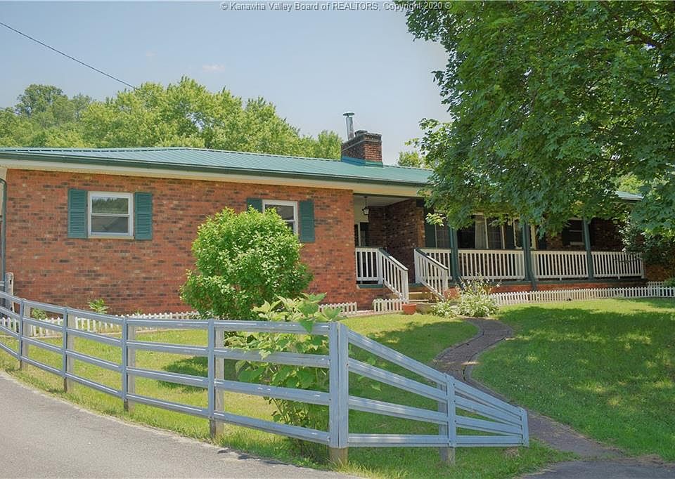 1st image of 104 Chisum Ln