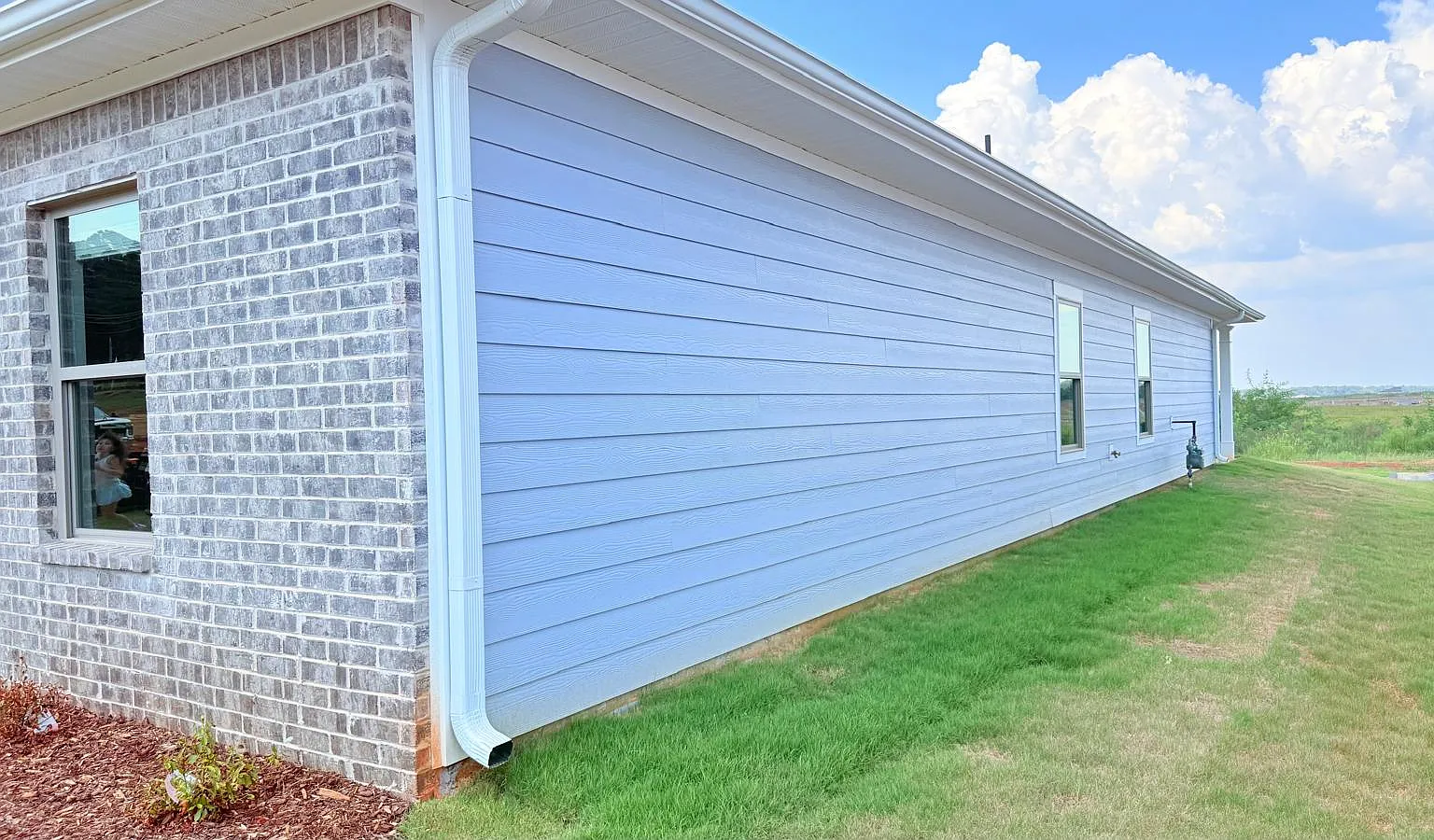 4 bed, 2000 sqft, $2,000 — Photo 3