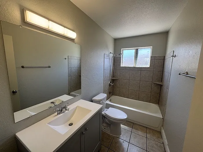 5857 W Coolidge St — Photo 15